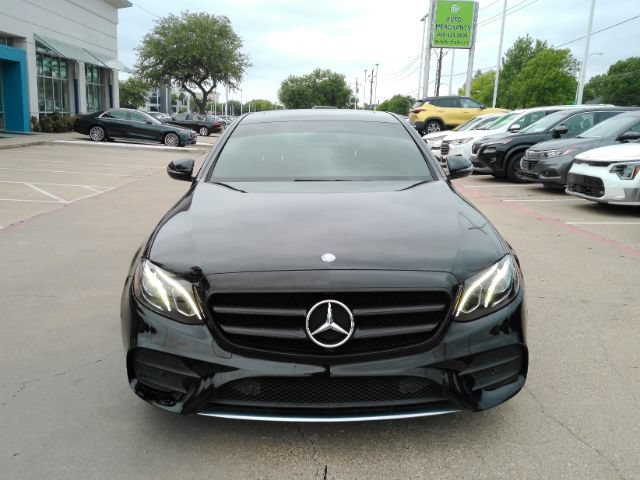 Used 2017 Mercedes-Benz E 300 4MATIC image 3