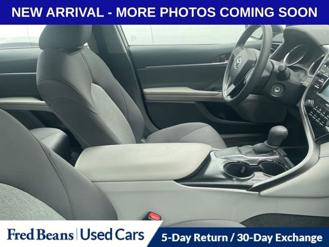 Used 2020 Toyota Camry LE FWD image 9