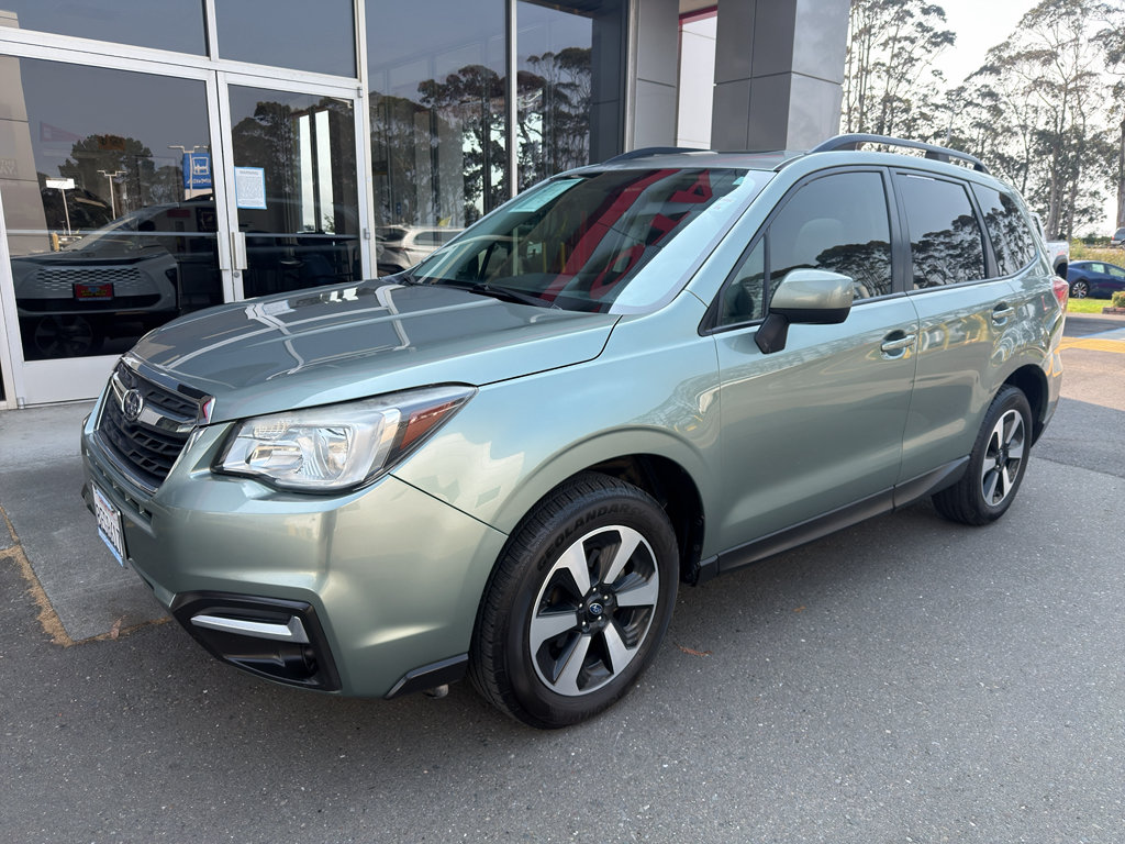 Used 2018 Subaru Forester 2.5i Premium w/ All-Weather Package AWD/4WD image 2