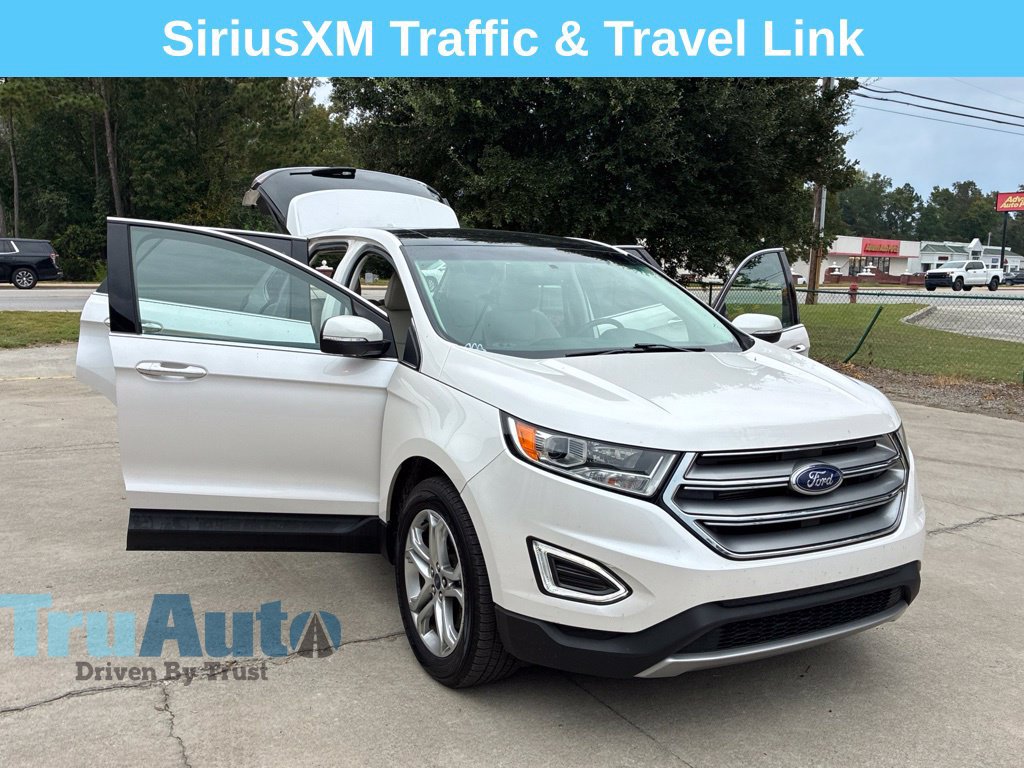 Used 2018 Ford Edge Titanium w/ Equipment Group 301A FWD image 10