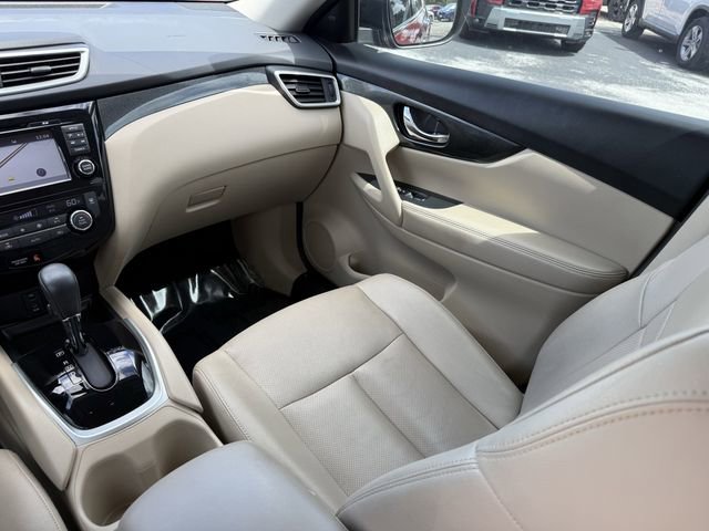 Used 2016 Nissan Rogue SL w/ SL Premium Package FWD image 23