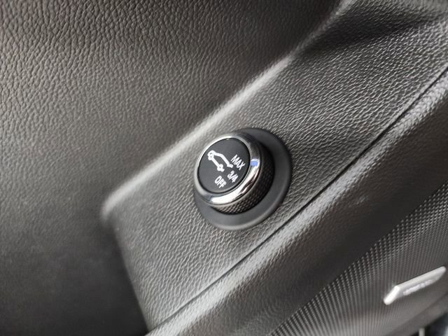 Used 2023 Chevrolet Traverse LT w/ LT Premium Package image 39