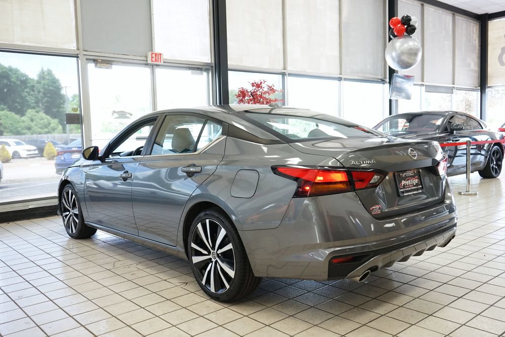 Used 2021 Nissan Altima 2.5 SR FWD image 4