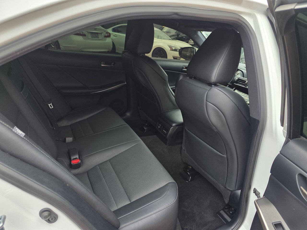 Used 2020 Lexus IS 350 F Sport w/ F Sport Package image 13