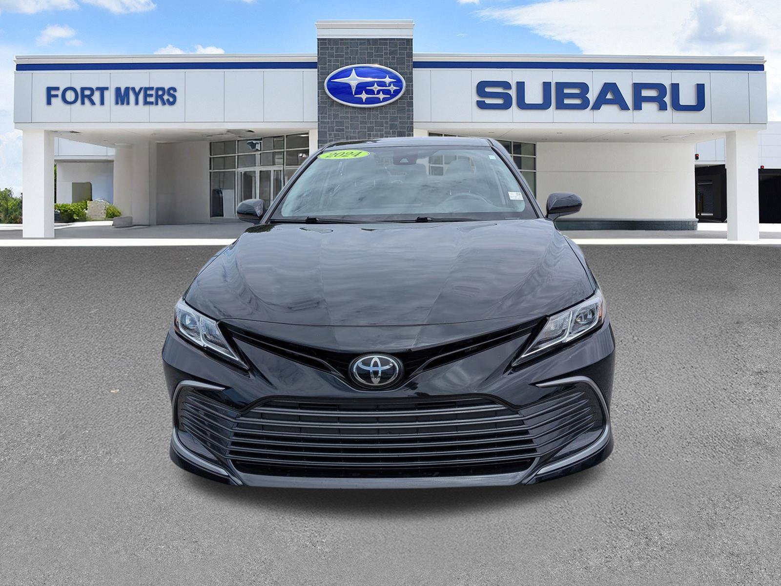 Used 2024 Toyota Camry LE FWD image 9