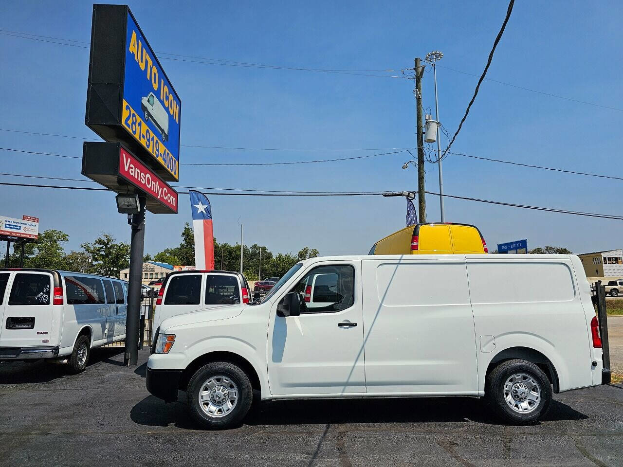 Used 2018 Nissan NV 2500 SV image 4