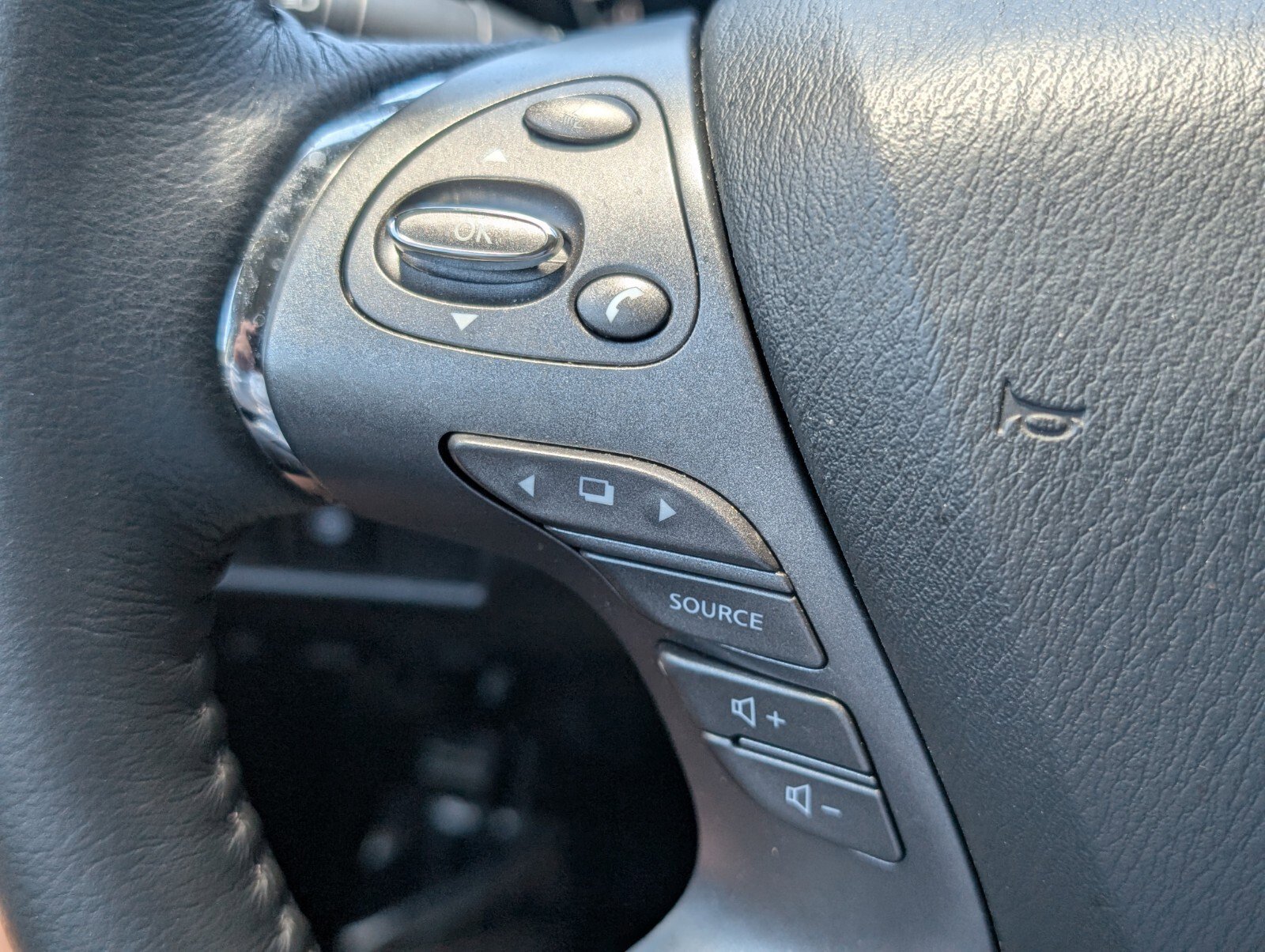 Certified 2024 Nissan Murano SL FWD image 31