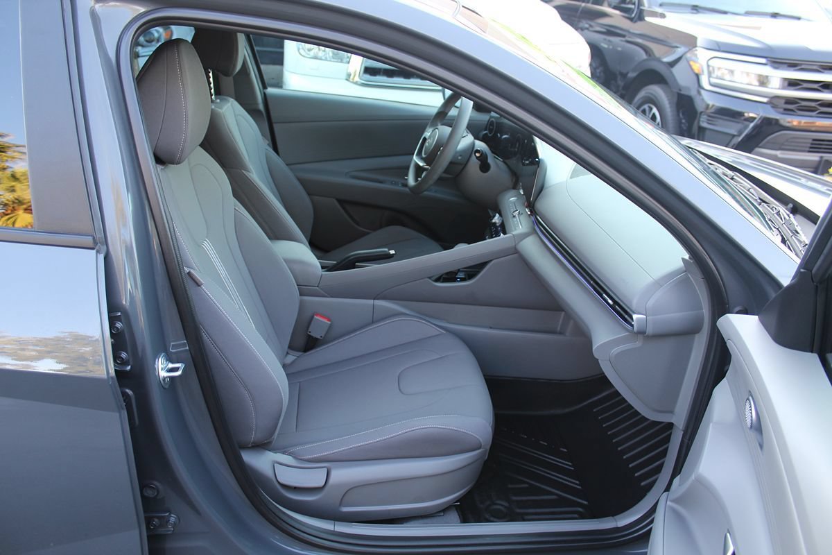 Used 2024 Hyundai Elantra SEL FWD image 20