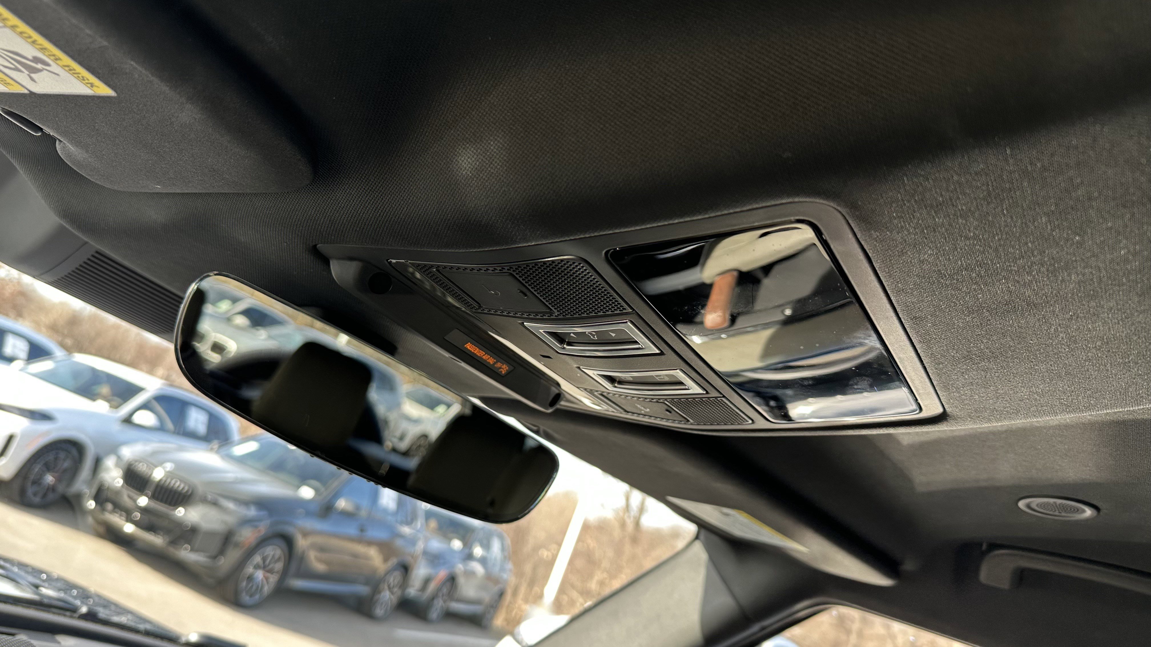 Used 2024 Land Rover Defender 110 X-Dynamic SE image 28