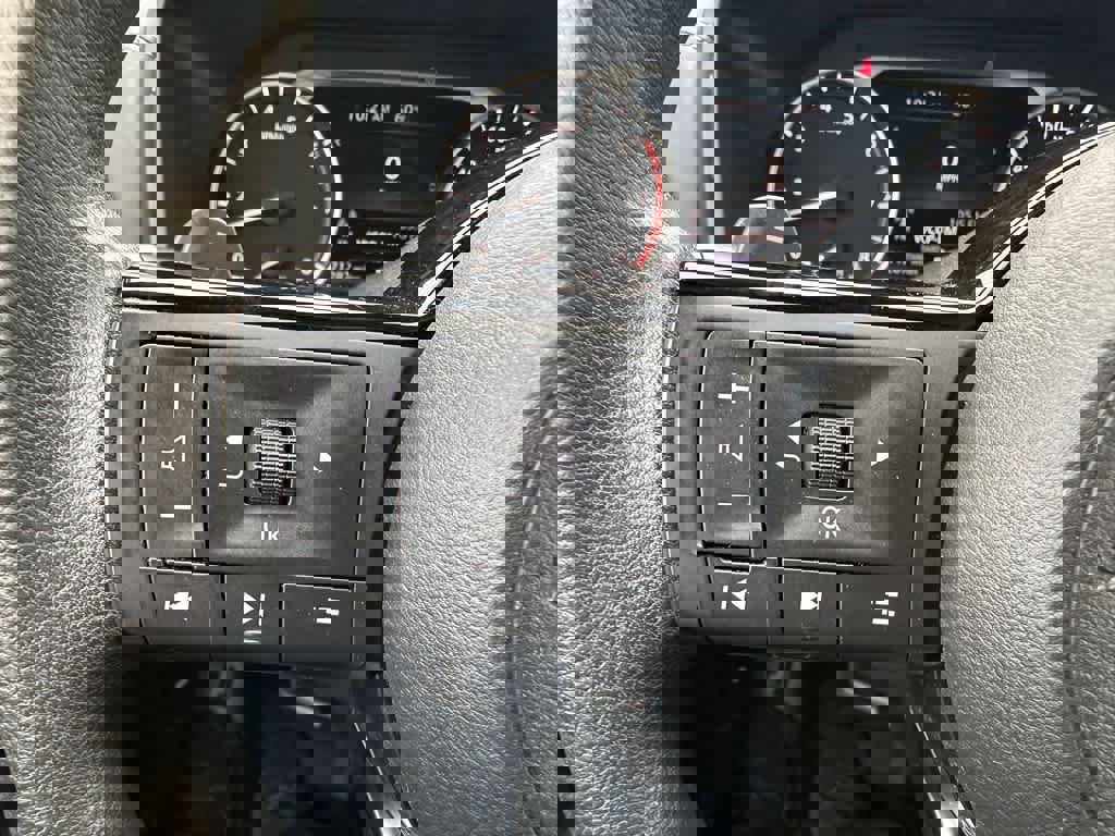 Used 2021 Nissan Rogue SV image 18