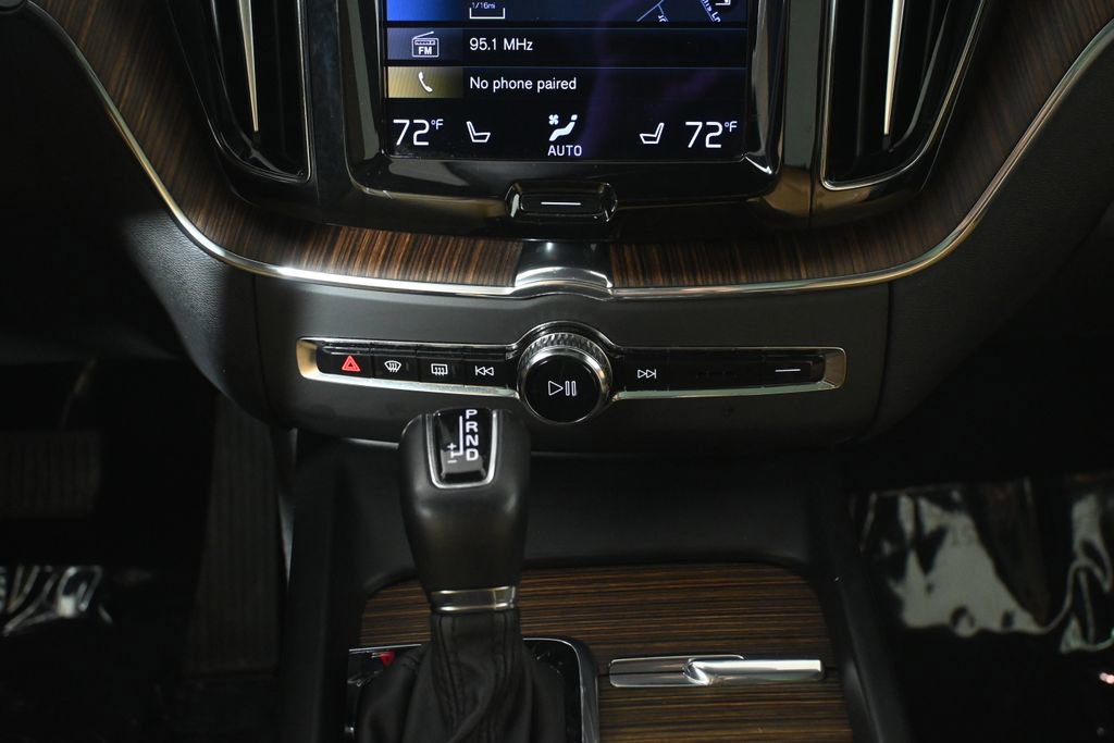 Used 2021 Volvo XC60 T5 Inscription w/ Climate Package image 23