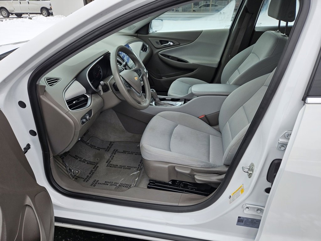 Used 2020 Chevrolet Malibu LS image 15