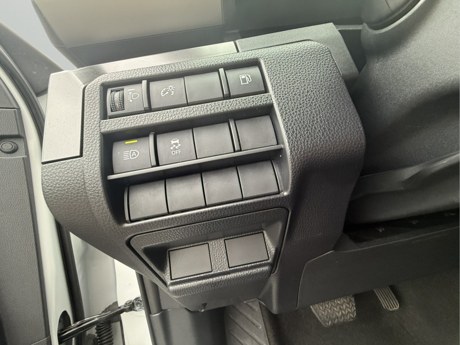 Used 2025 Toyota 4Runner SR5 AWD/4WD image 24