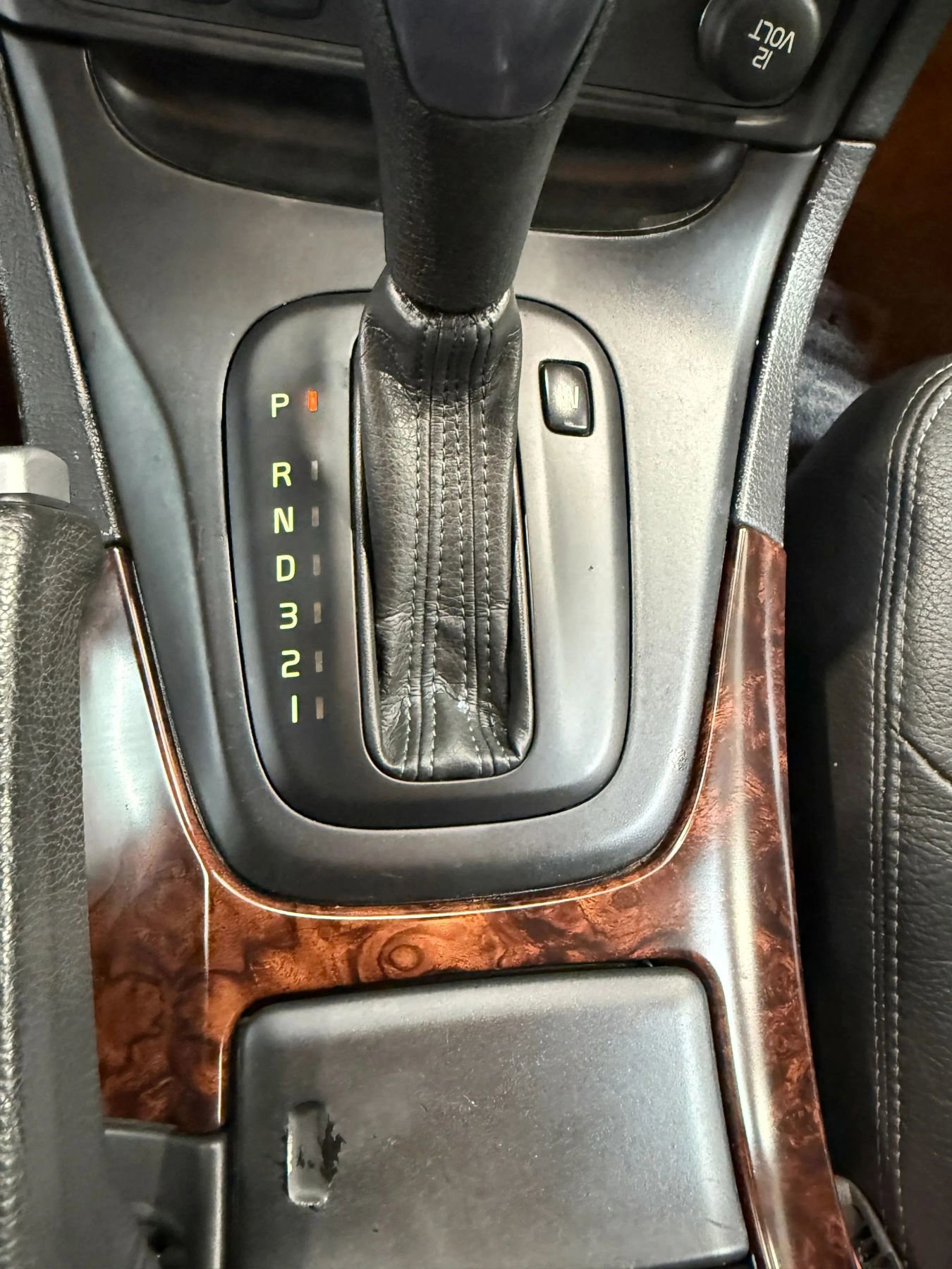 Used 2004 Volvo S80 2.9 image 32