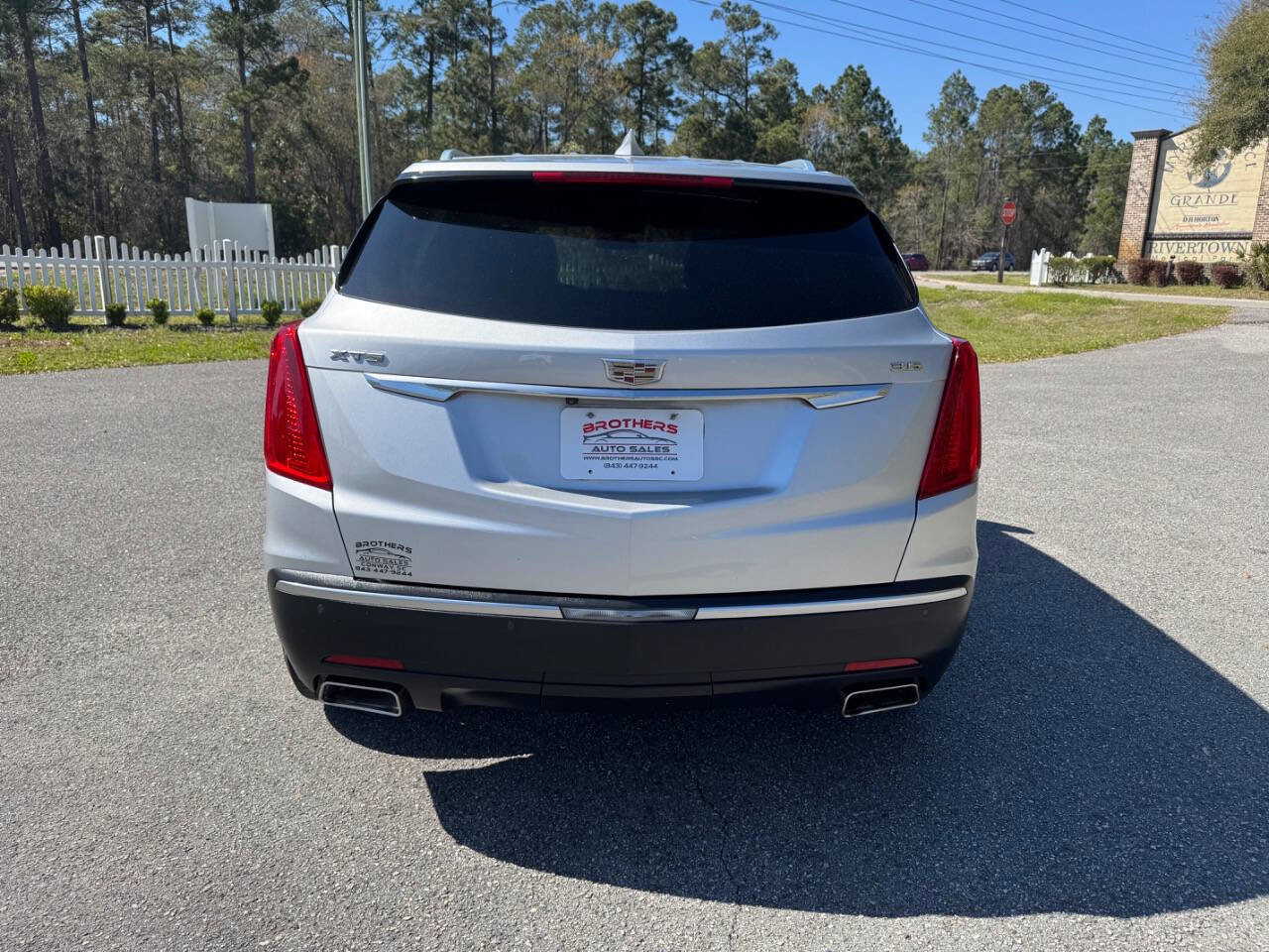 Used 2017 Cadillac XT5 Luxury image 34