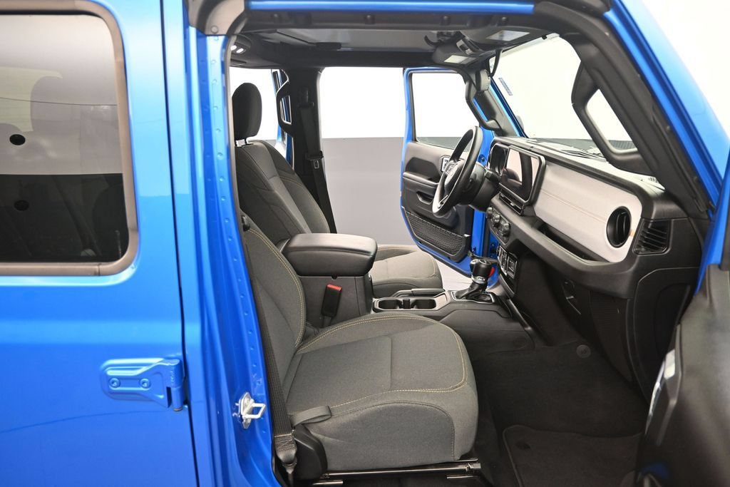 Used 2025 Jeep Gladiator Sport AWD/4WD image 31