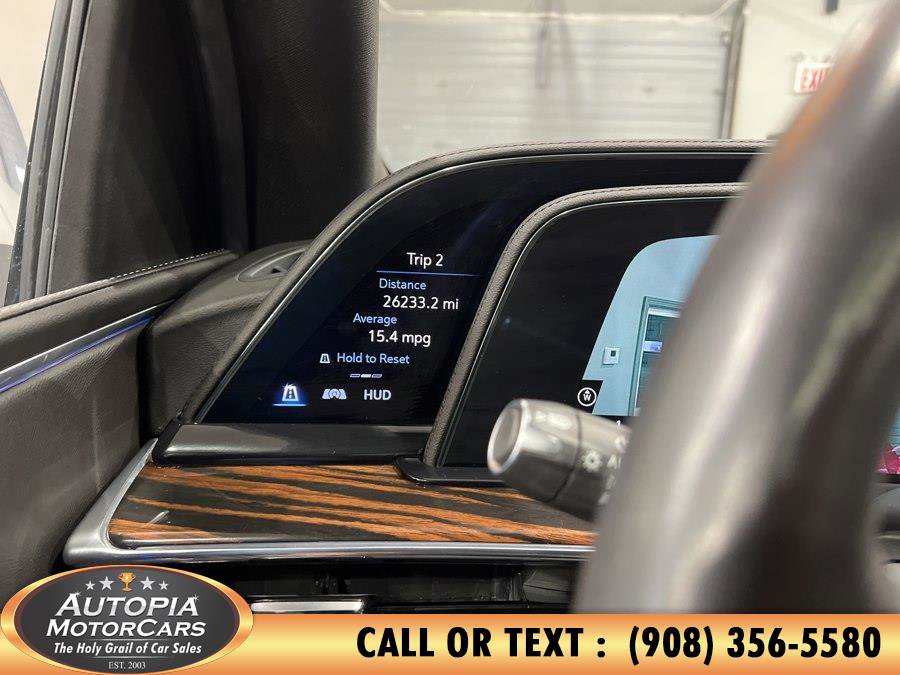 Used 2024 Cadillac Escalade Premium Luxury image 40