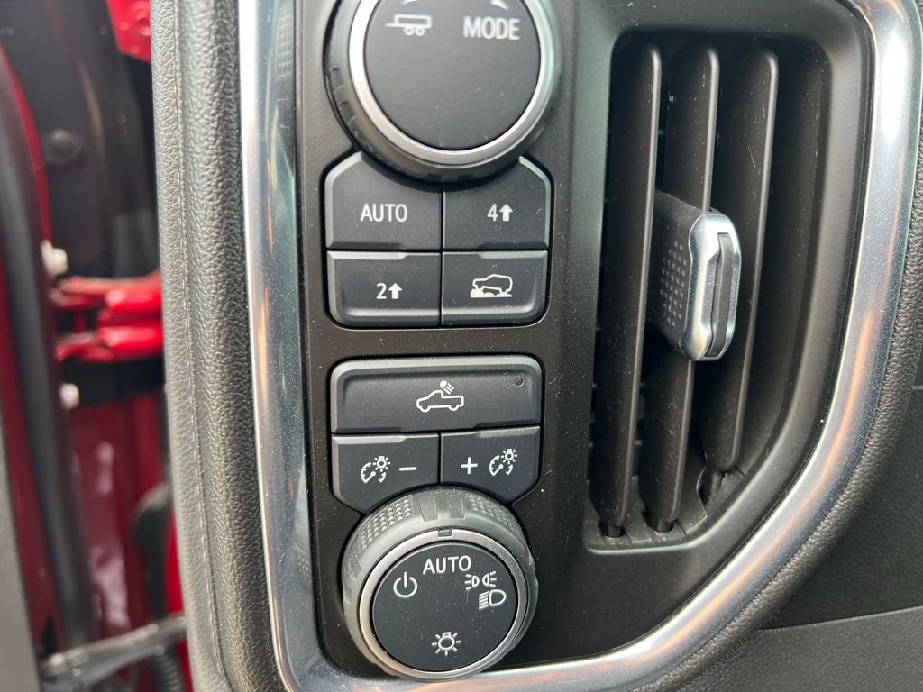 Used 2021 Chevrolet Silverado 1500 LT w/ Convenience Package II image 32