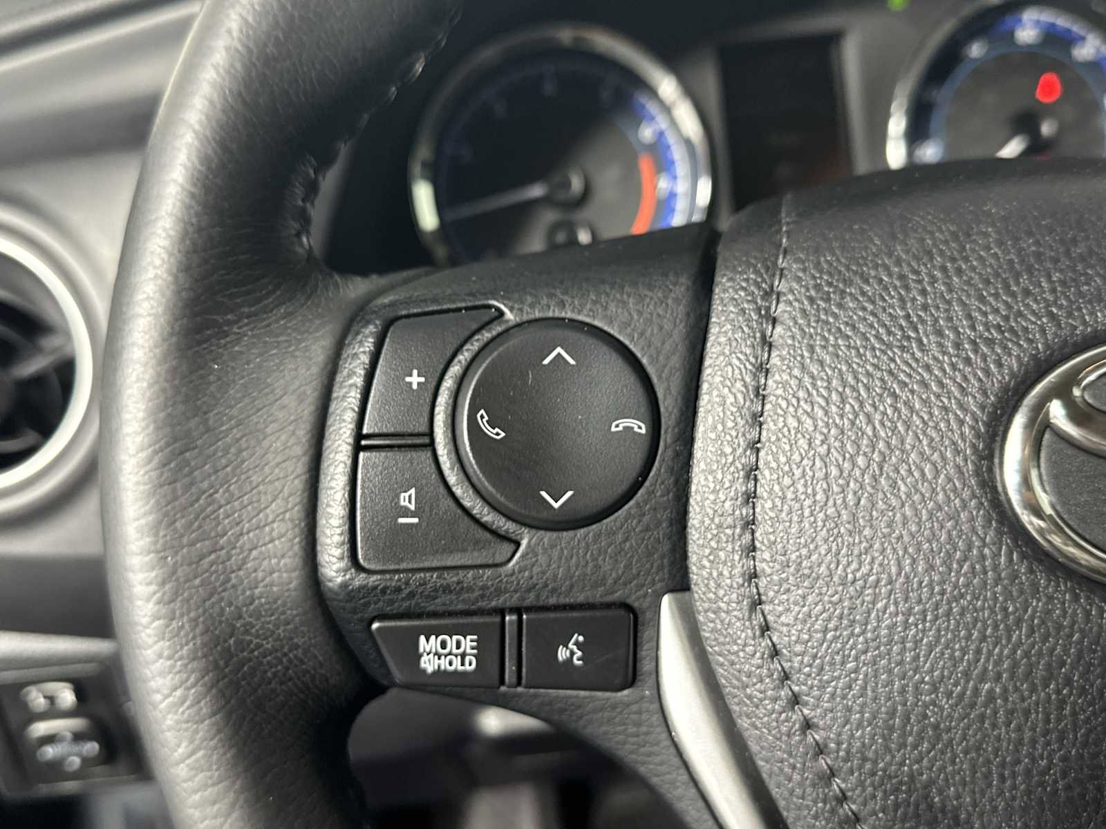 Used 2017 Toyota Corolla SE FWD image 24