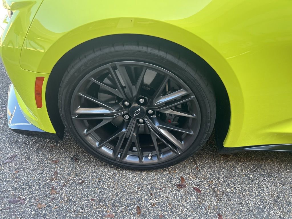 Used 2020 Chevrolet Camaro ZL1 image 13