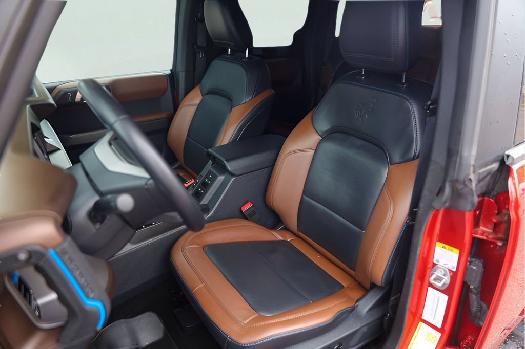 Used 2023 Ford Bronco Outer Banks AWD/4WD image 10