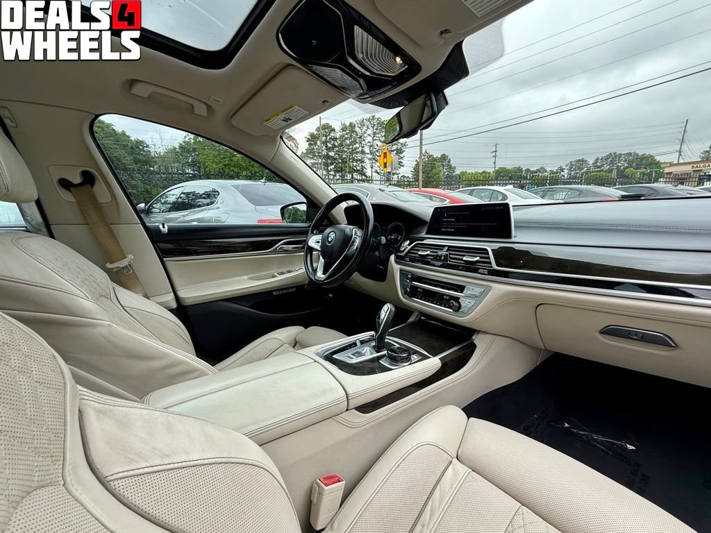Used 2018 BMW 740i RWD image 35