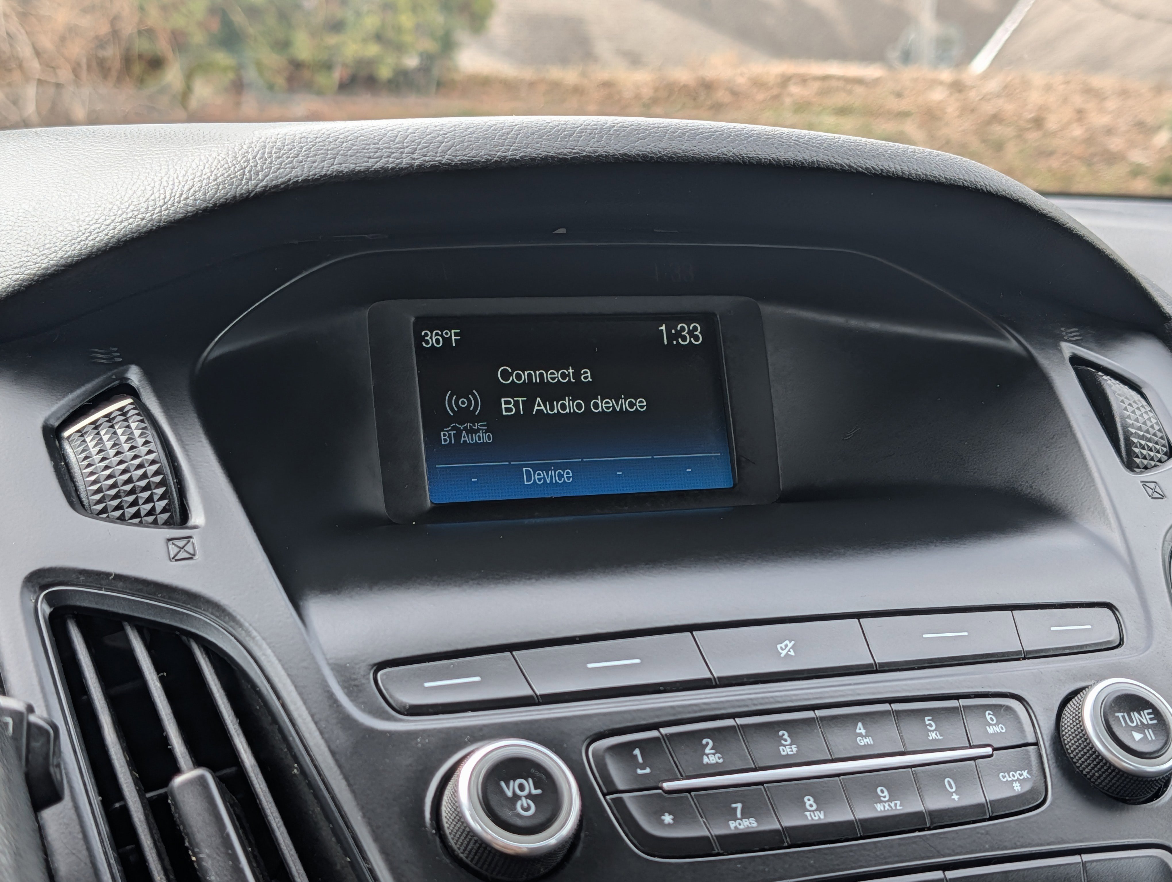 Used 2018 Ford Focus SE w/ Cold Weather Package image 18