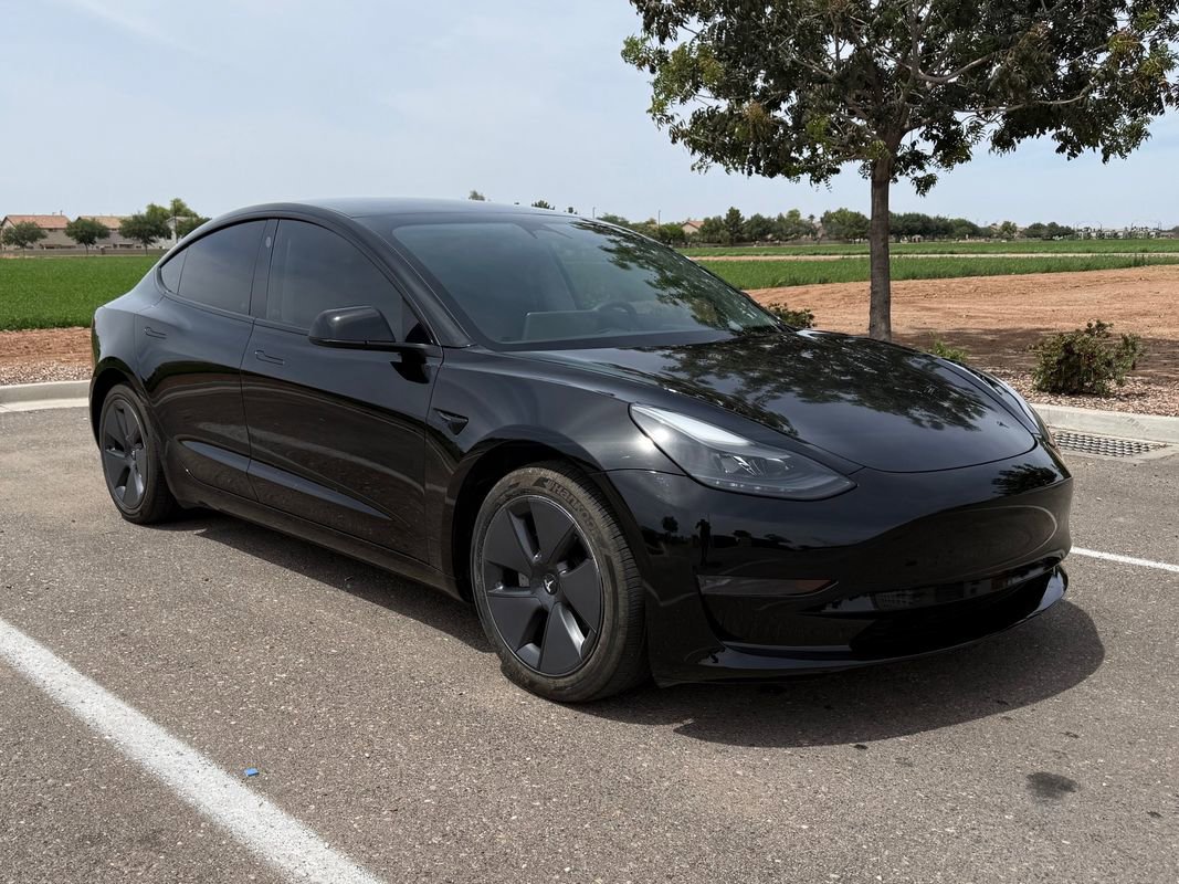 Used 2023 Tesla Model 3 Standard Range RWD image 1