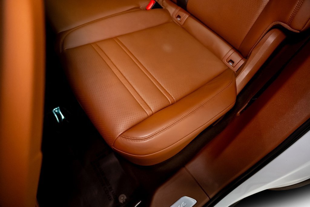 Used 2021 Porsche Cayenne Turbo image 34
