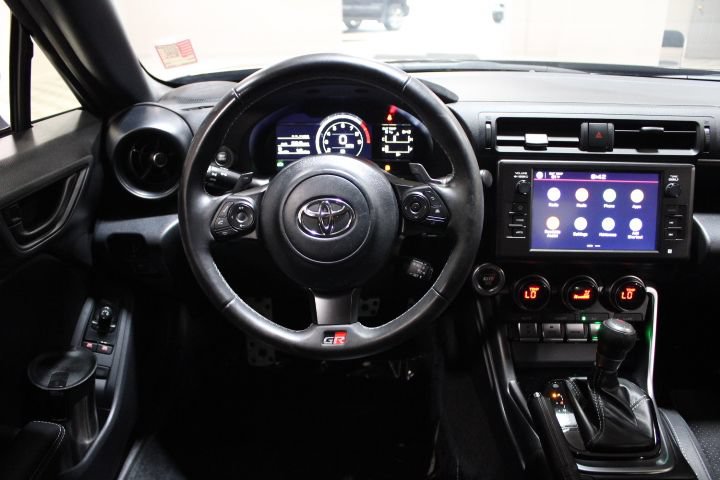 Used 2024 Toyota GR86 Premium RWD image 22