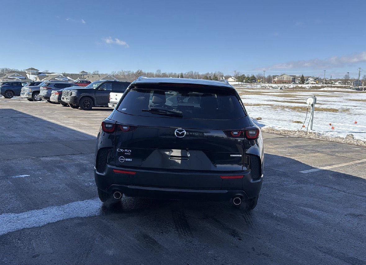 Used 2024 MAZDA CX-50 AWD 2.5 S w/ Preferred Package image 4