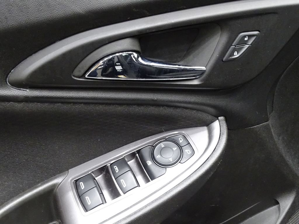 Used 2023 Chevrolet Malibu LT FWD image 17