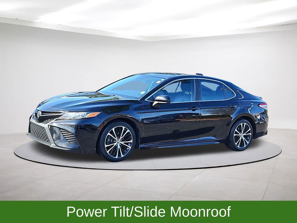 Used 2019 Toyota Camry SE video 3