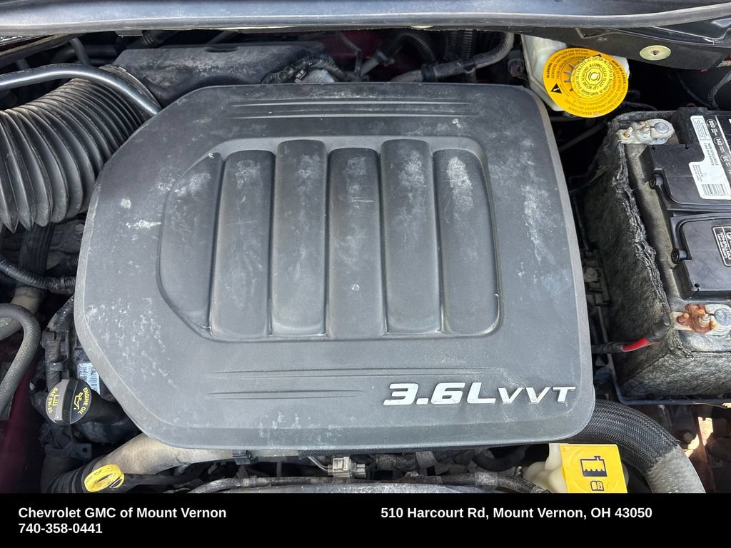 Used 2013 Chrysler Town & Country Touring FWD image 26