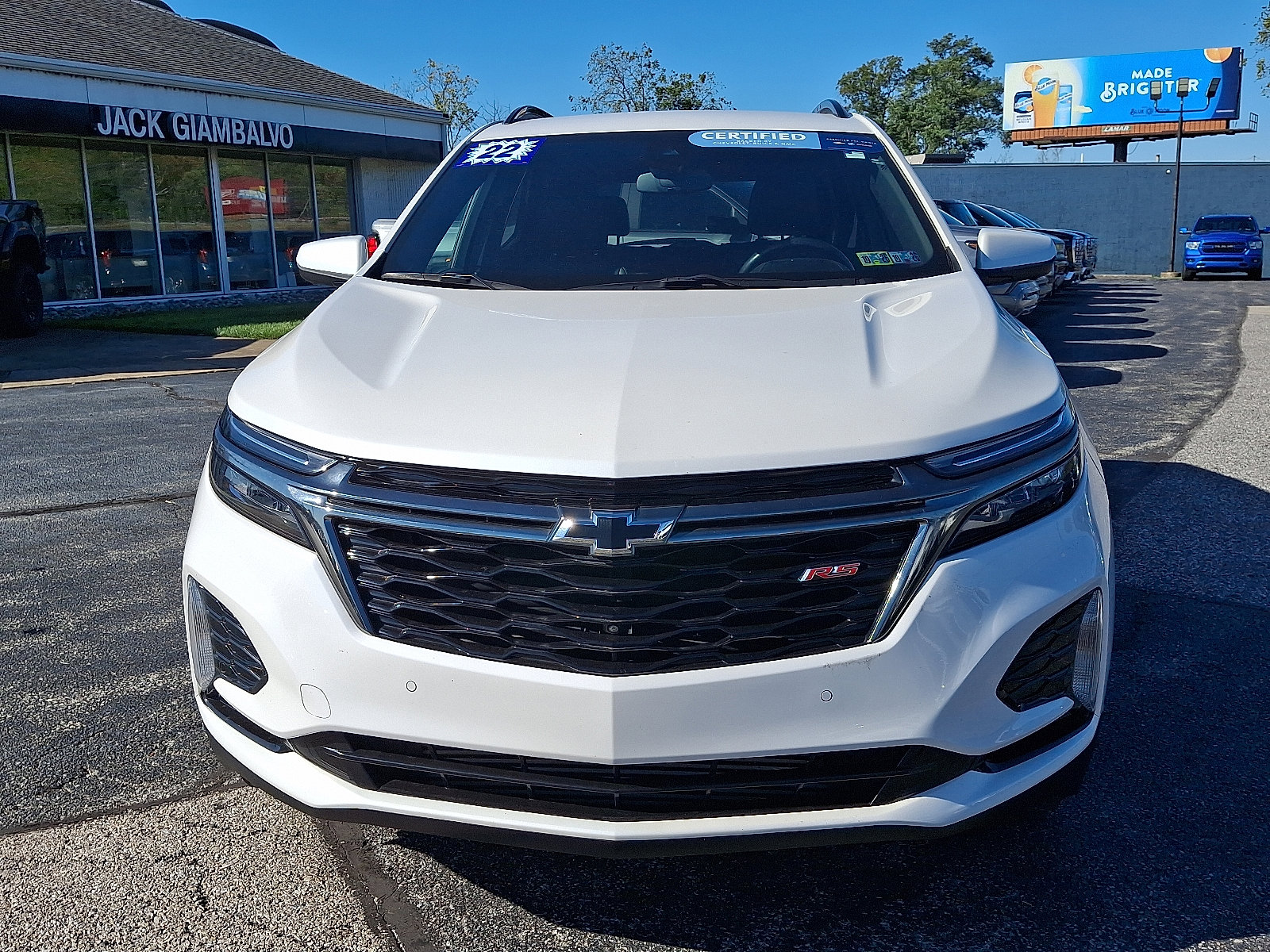 Certified 2022 Chevrolet Equinox RS w/ Infotainment Package image 2