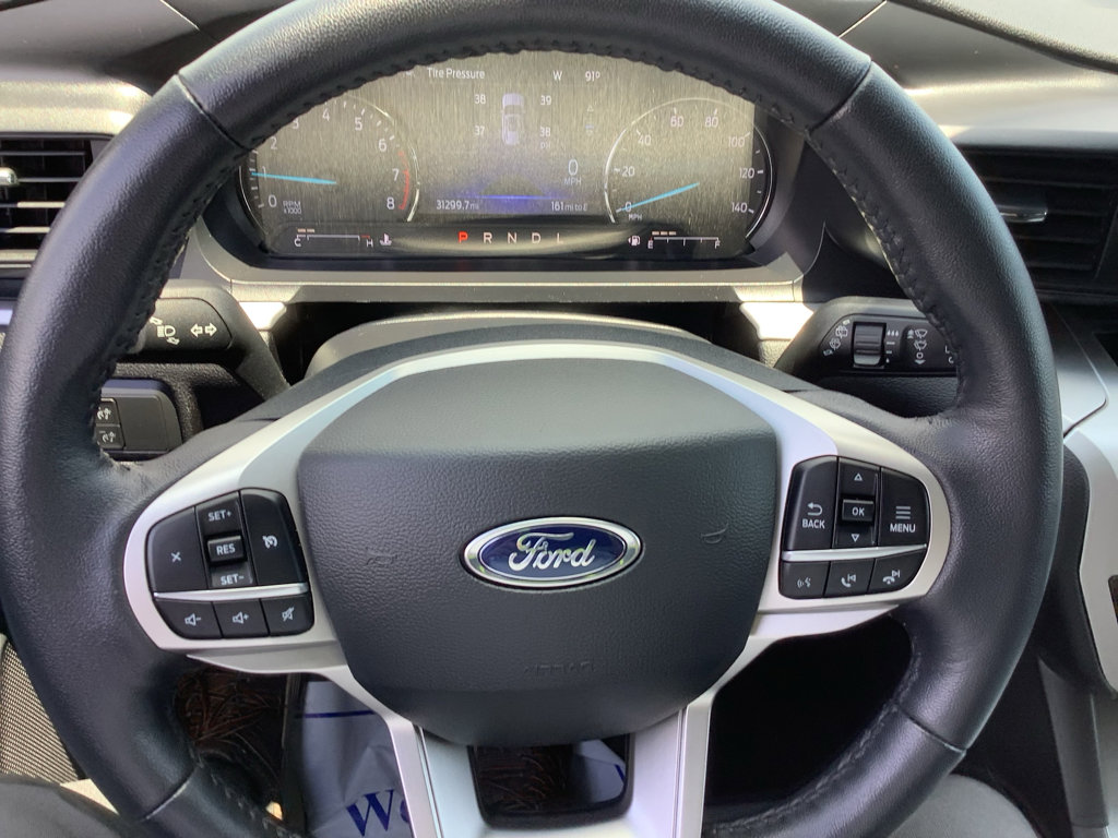 Used 2022 Ford Explorer XLT image 15