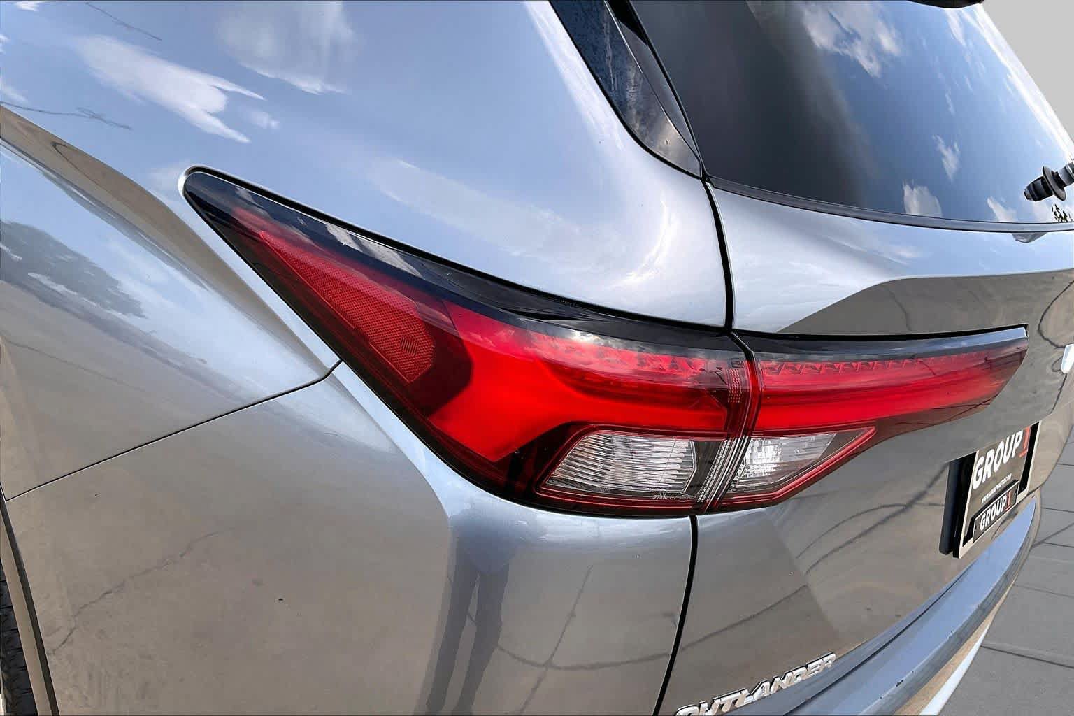 Used 2024 Mitsubishi Outlander SE AWD/4WD image 26