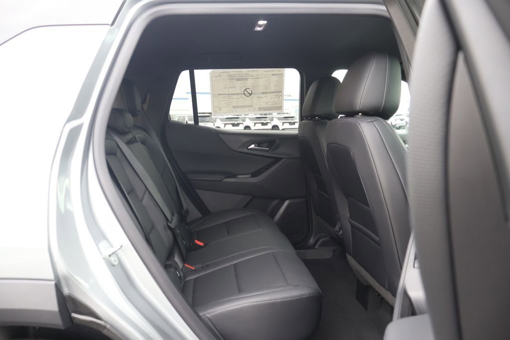 New 2026 Chevrolet Equinox LT w/ Convenience Package II FWD image 40