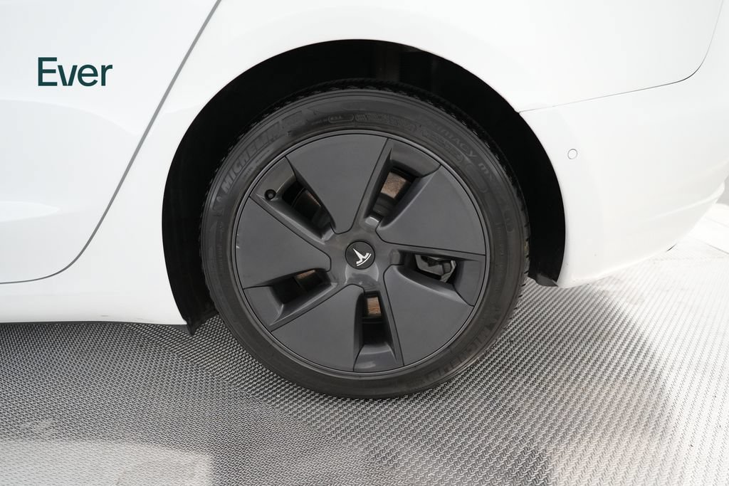 Used 2022 Tesla Model 3 Long Range AWD/4WD image 19