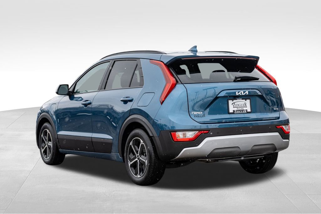 Used 2025 Kia Niro EX w/ EX Cold Weather Package image 5