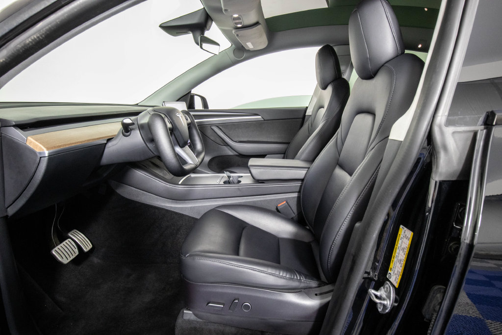 Used 2022 Tesla Model Y Performance AWD/4WD image 9