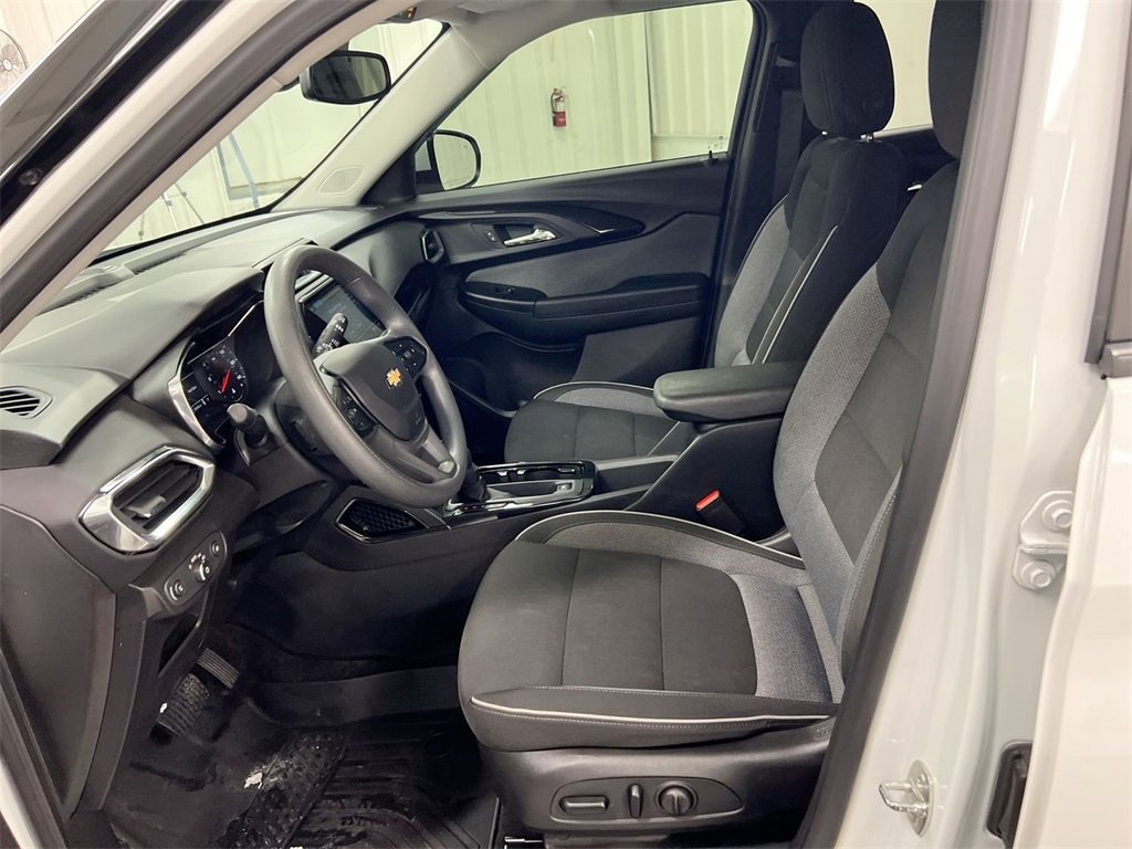 Used 2023 Chevrolet TrailBlazer LT w/ Convenience Package image 18