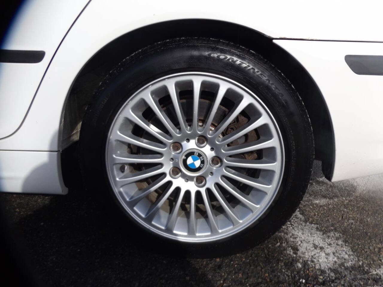 Used 2002 BMW 330xi Sedan image 21