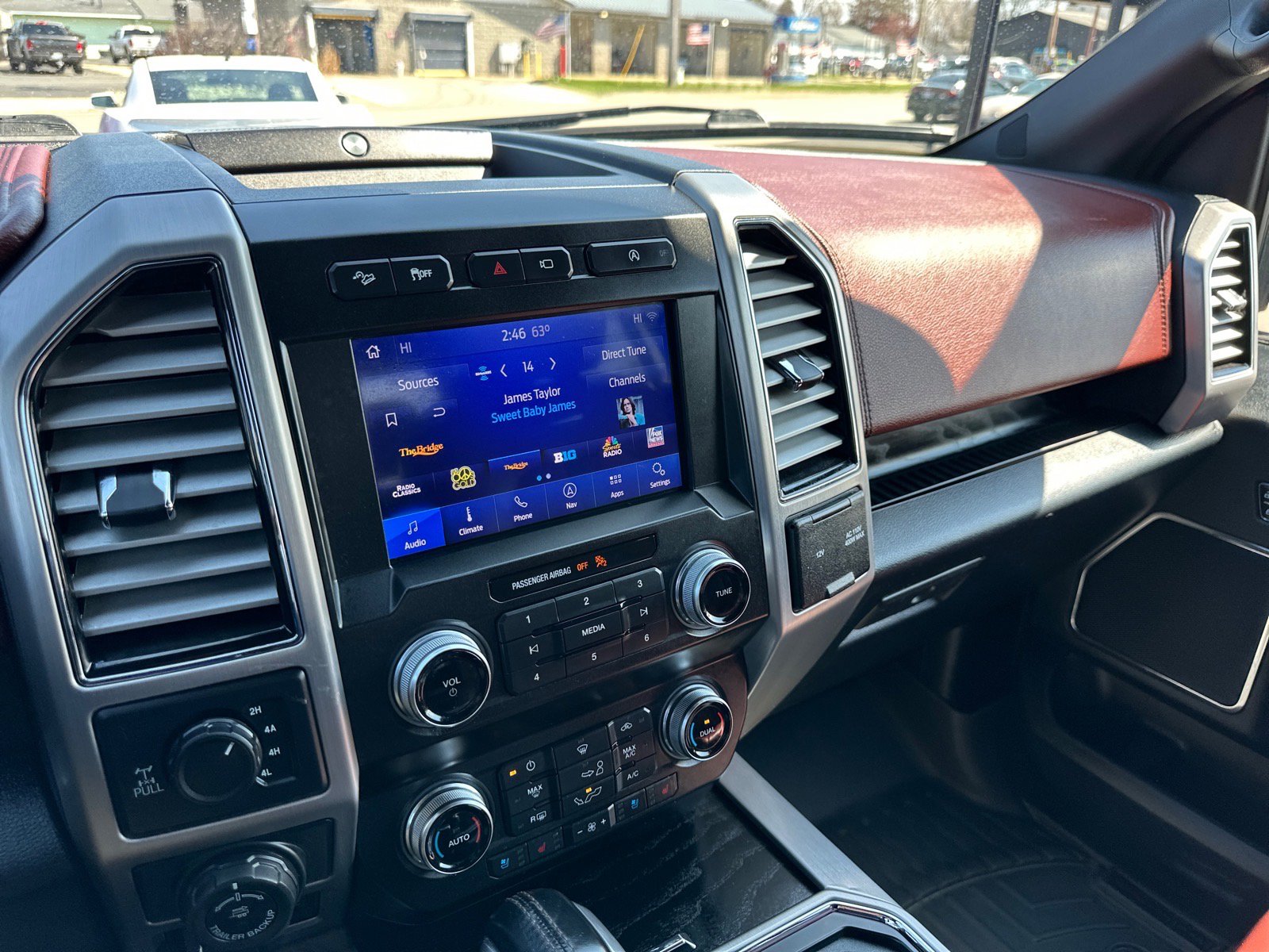 Used 2020 Ford F150 Platinum w/ Technology Package image 32