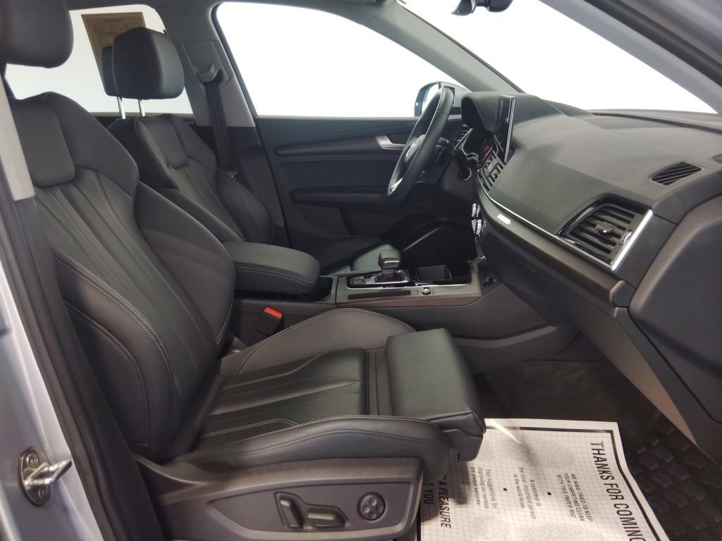 Used 2024 Audi Q5 2.0T Premium w/ Convenience Package AWD/4WD image 46
