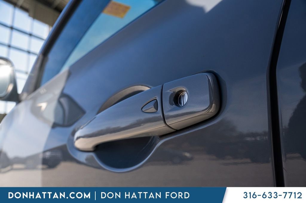 Used 2021 Nissan Kicks SR w/ SR Premium Package image 29