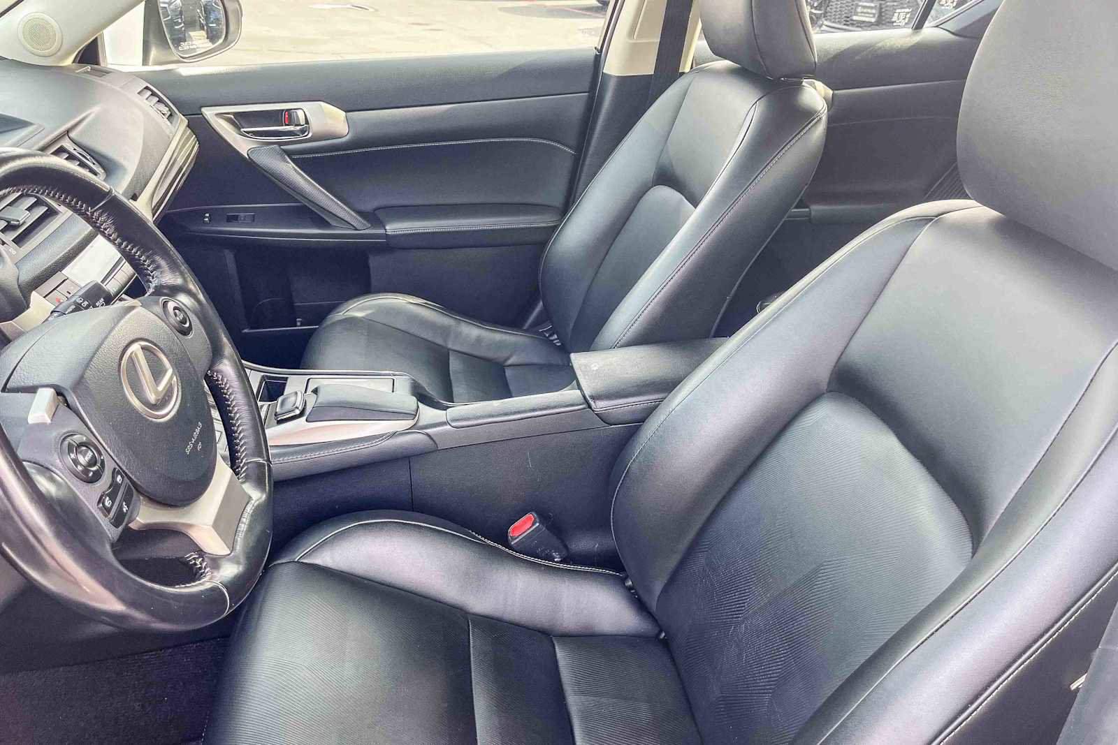 Used 2017 Lexus CT 200h w/ Navigation System Package image 17