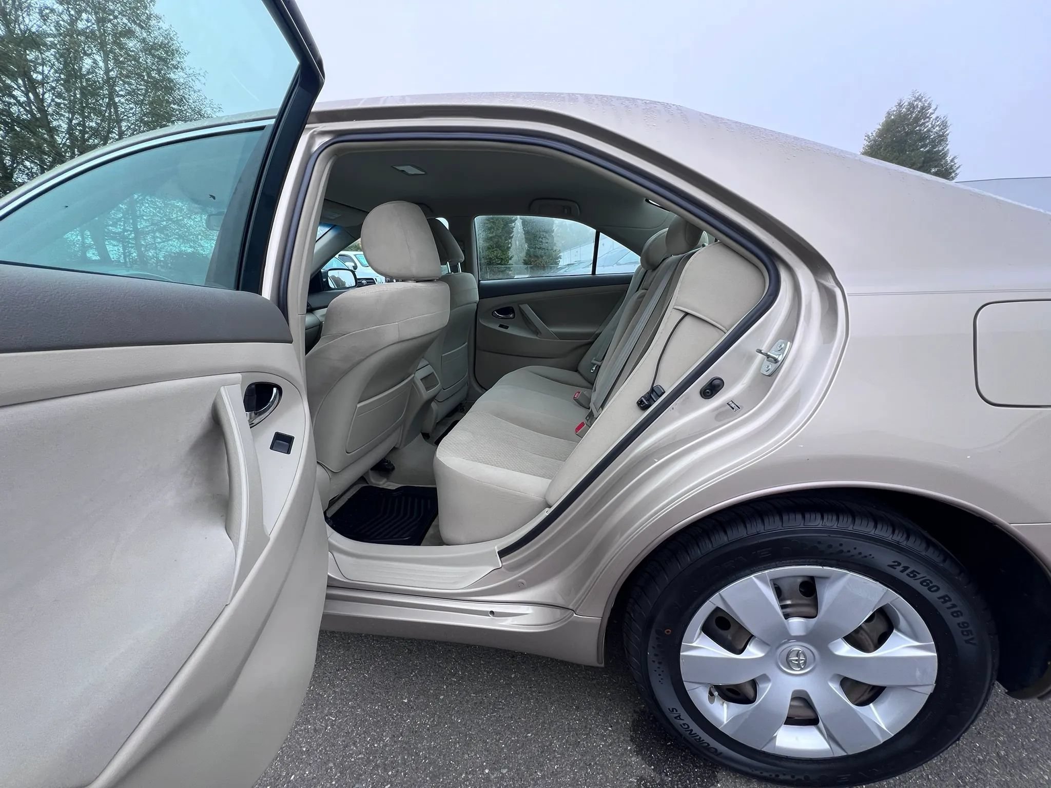 Used 2007 Toyota Camry LE FWD image 28