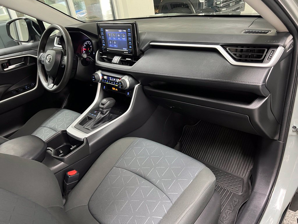 Certified 2022 Toyota RAV4 XLE w/ Convenience Package FWD image 25
