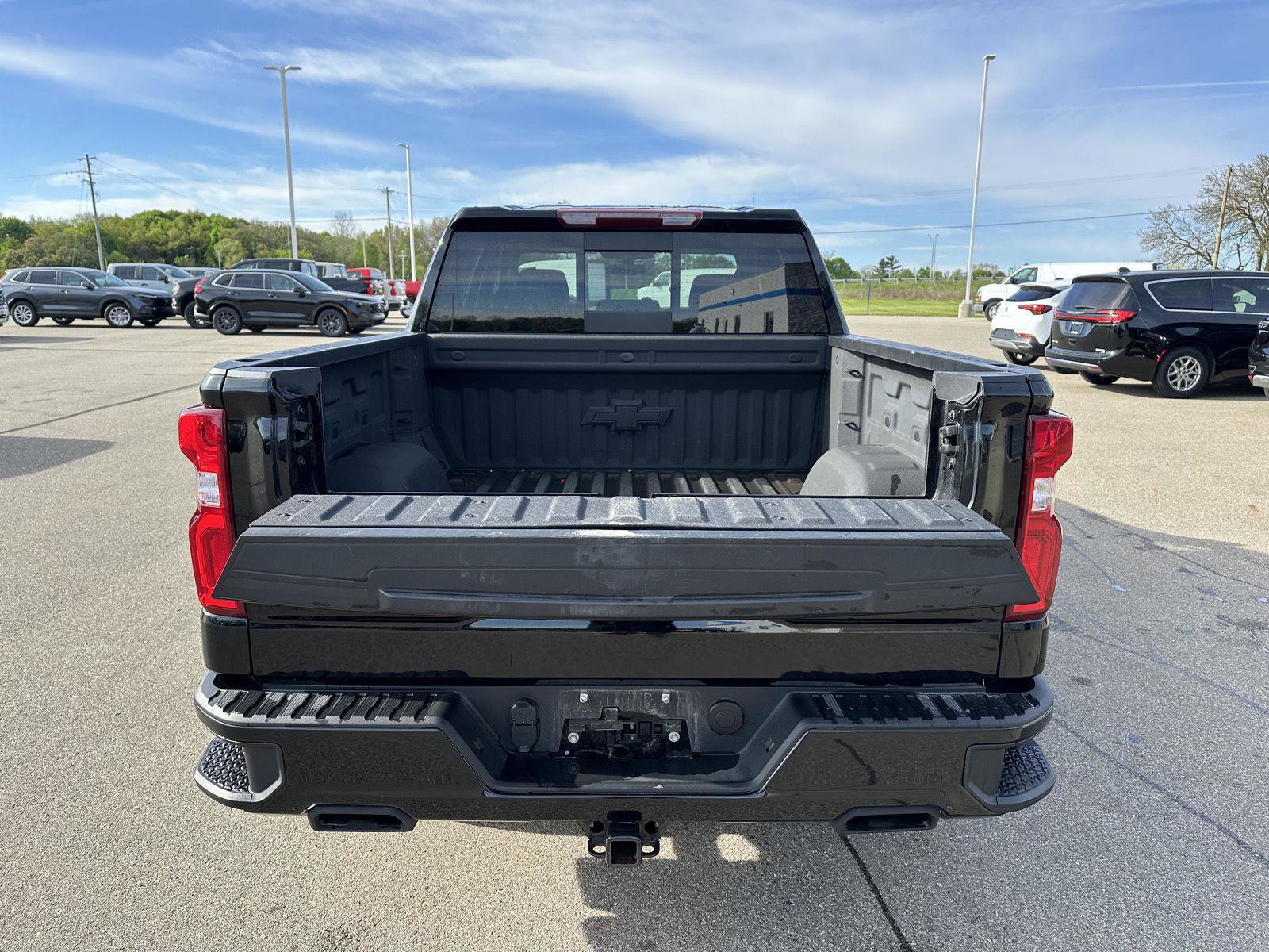 Used 2021 Chevrolet Silverado 1500 RST w/ Redline Edition AWD/4WD image 7